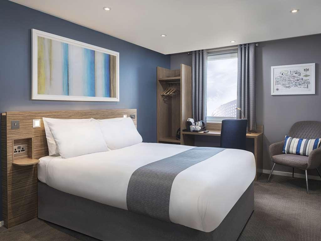 Mercure London Gatwick Airport Хорли Номер фото
