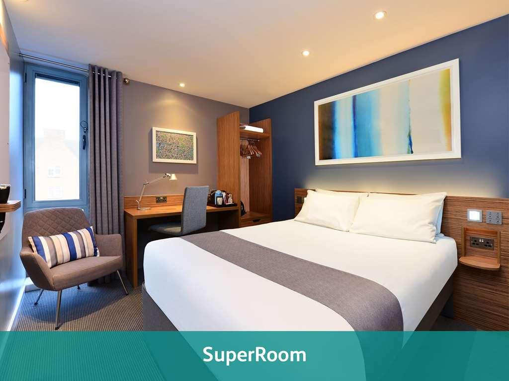 Mercure London Gatwick Airport Хорли Номер фото