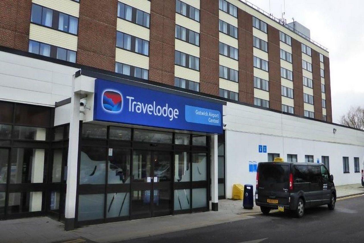 Mercure London Gatwick Airport Хорли Экстерьер фото
